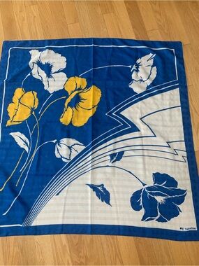 Vintage Authentic VALENTINO Graphic Floral Scarf - Made in Italy